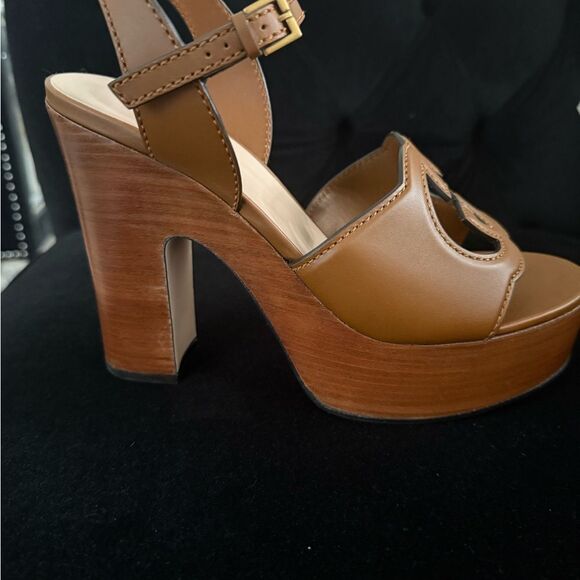 Brand new with box Gucci brown Leather Sandals with GG Logo cut size 10.5 - Picture 7 of 12